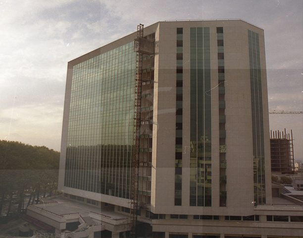 سقف کاذب برج سایه
